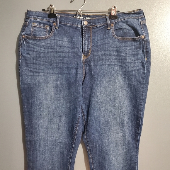 Old Navy Curvy Mid Rise Dark Wash Womens Jeans Size 16 Tall - Picture 2 of 7